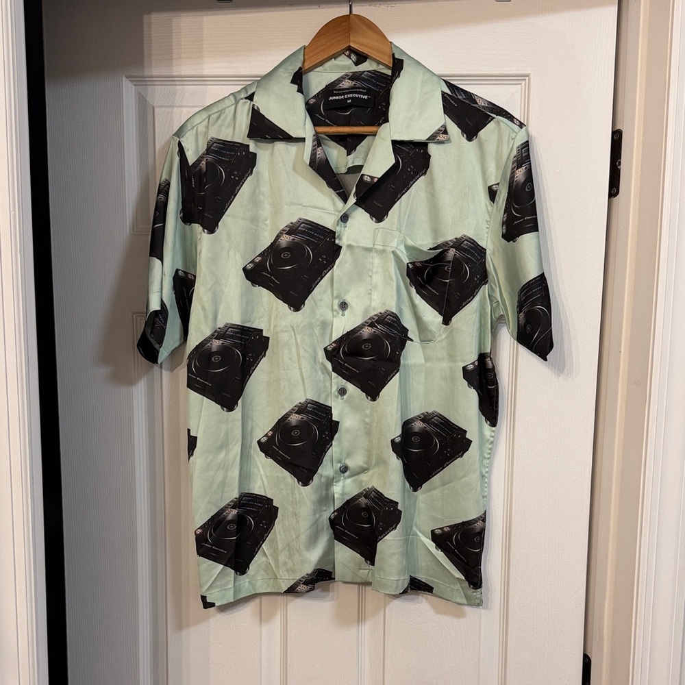 Mint Green Junior Executive shirt with DJ turntable print